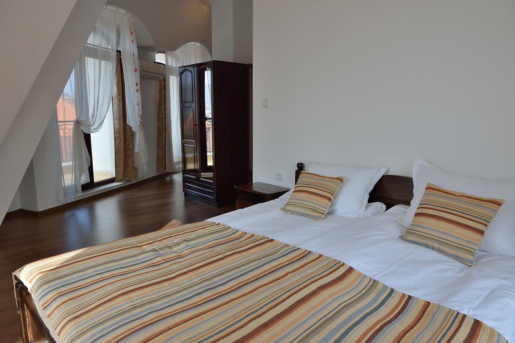 Guest House Nocturno Berkovitsa Exterior photo