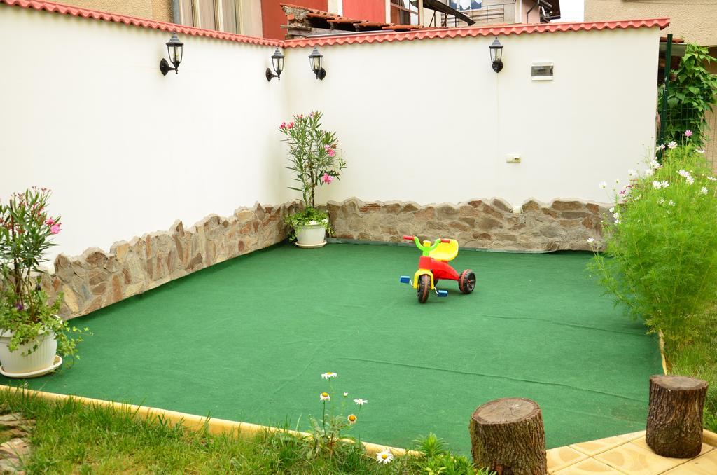 Guest House Nocturno Berkovitsa Exterior photo