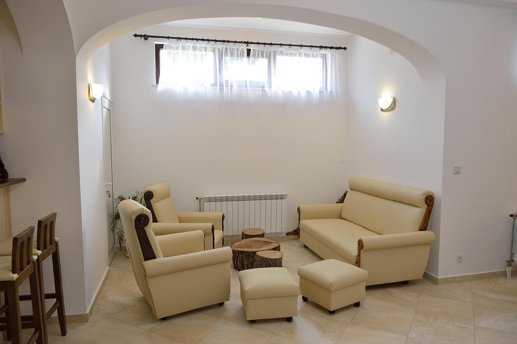 Guest House Nocturno Berkovitsa Exterior photo